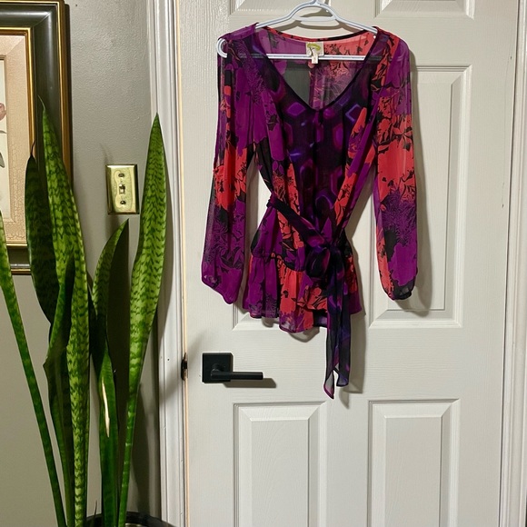 Fig and Flower Off Shoulder Blouse with Removable Belt and Front Keyhole - Picture 2 of 12